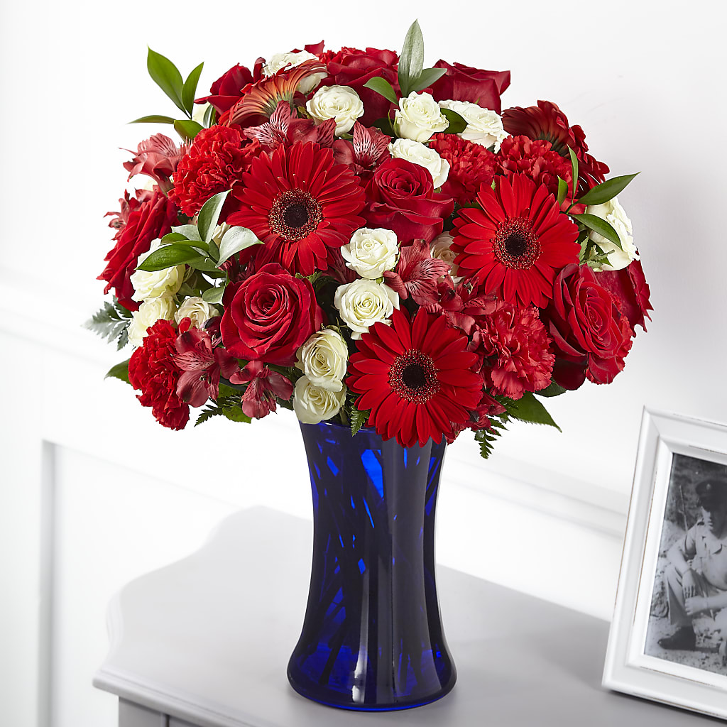 Hearts Embrace Bouquet – Platte Floral, Colorado Springs CO