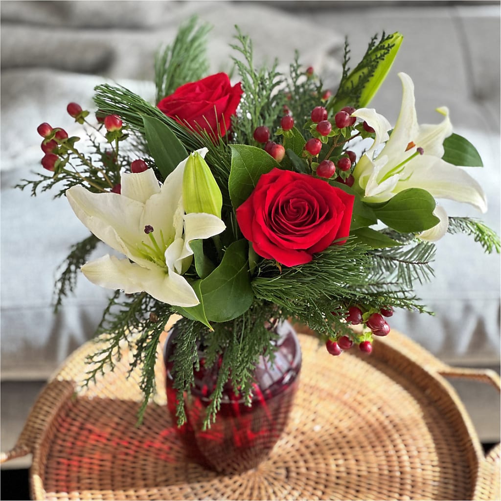 Evergreen Delight Bouquet – Platte Floral, Colorado Springs CO