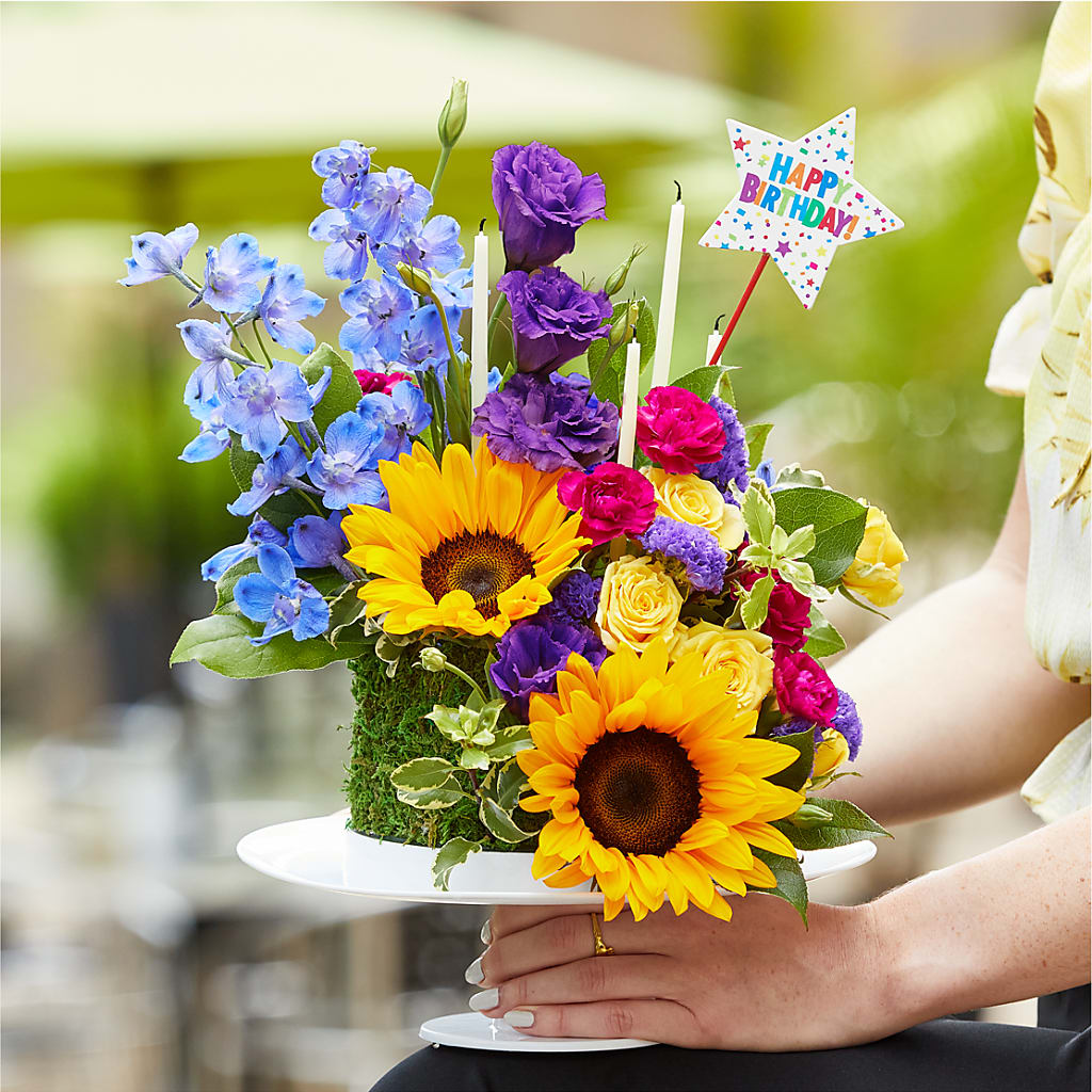Star of the Day Floral Cake – Platte Floral, Colorado Springs CO